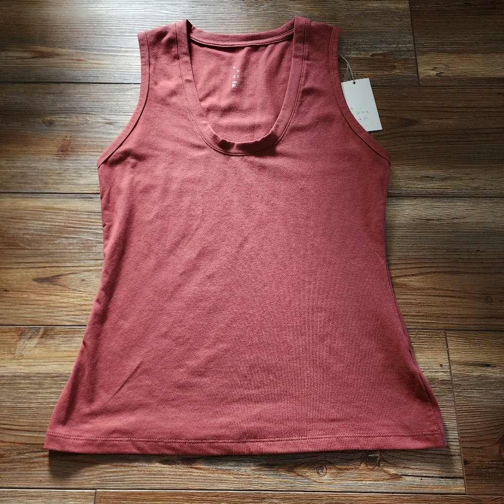 Target A New Day Slim Fit Tank Top Small Women's S Rust U-Neck NWT